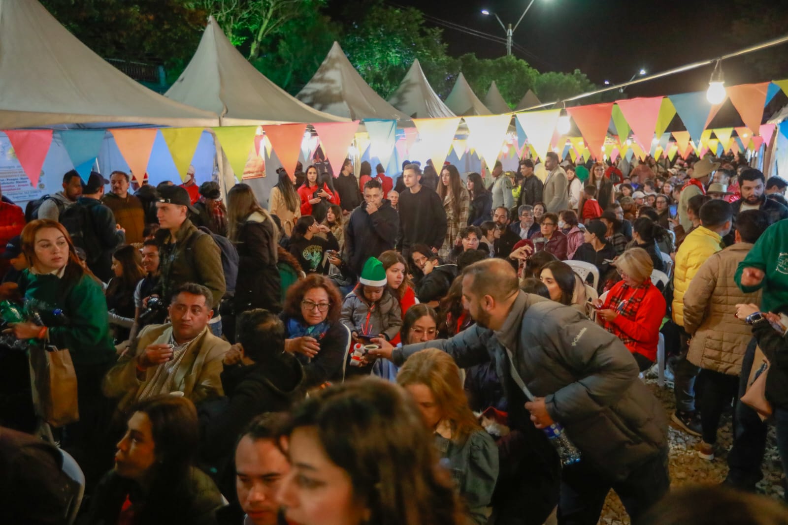 La ruta navideña Boyacá en Tren está diseñada así para que los viajeros puedan participar en los festivales de Saberes, Sabores y Sonidos navideños que se realizarán en las plazas públicas de los municipios.