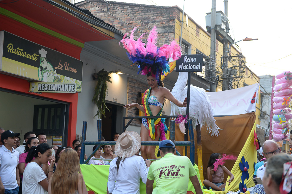 DESFILE DE CARROZAS REINADO NACIONAL DE LA PANELA 2024