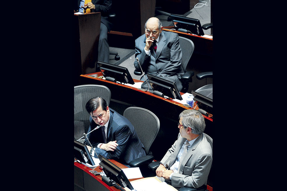 El ministro del Interior, Juan Fernando Cristo, será el encargado de velar por el buen trámite de las iniciativas de Gobierno. /Revista Semana