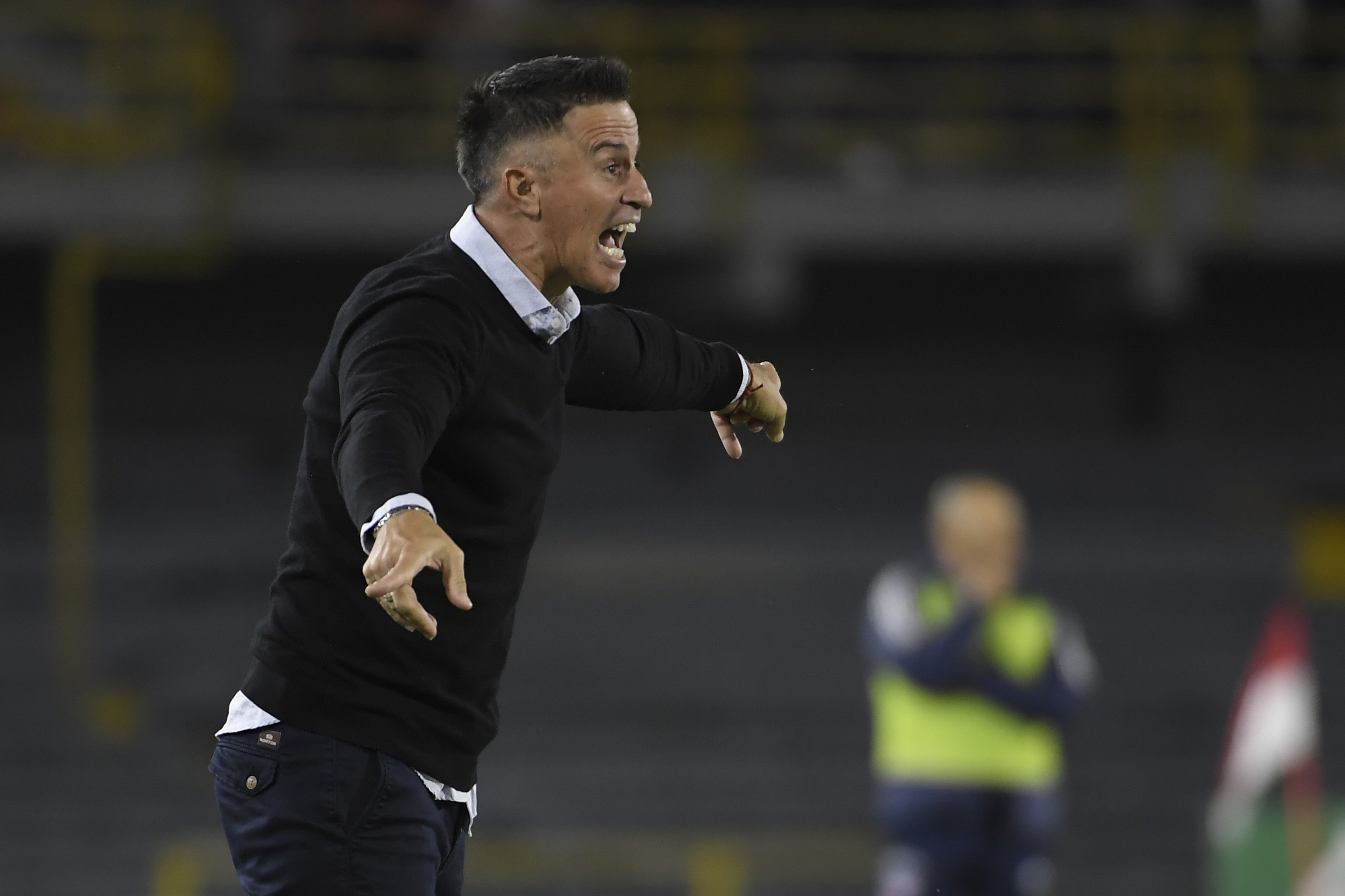 Técnico del Júnior, en el partido ante Santa Fe por la octava fecha de la Liga BetPlay 2024-I.