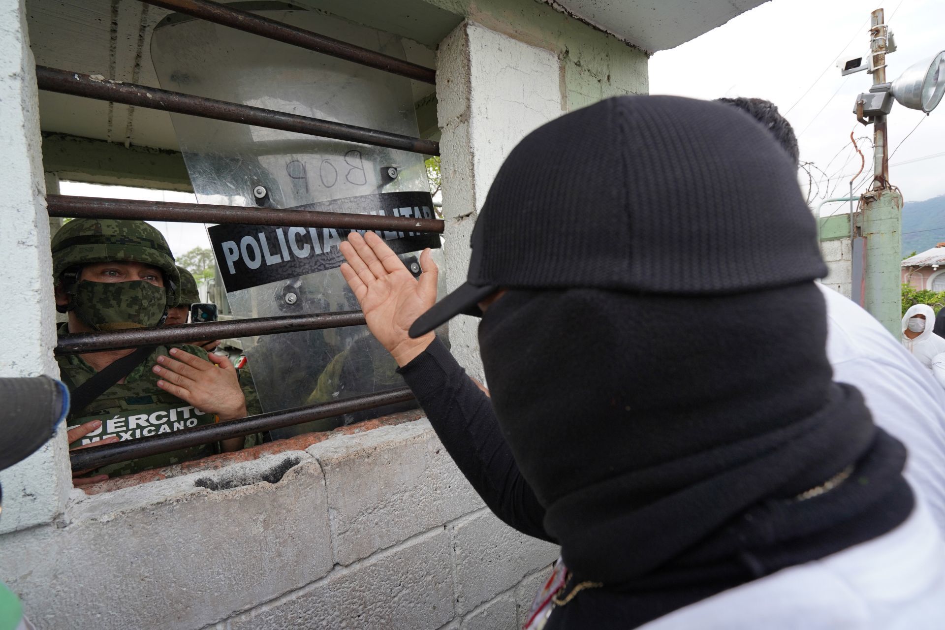 Violencia en Michoacán: bloqueos carreteros y balaceras tras desaparición del  autodefensa 'El Kiro' – El Financiero