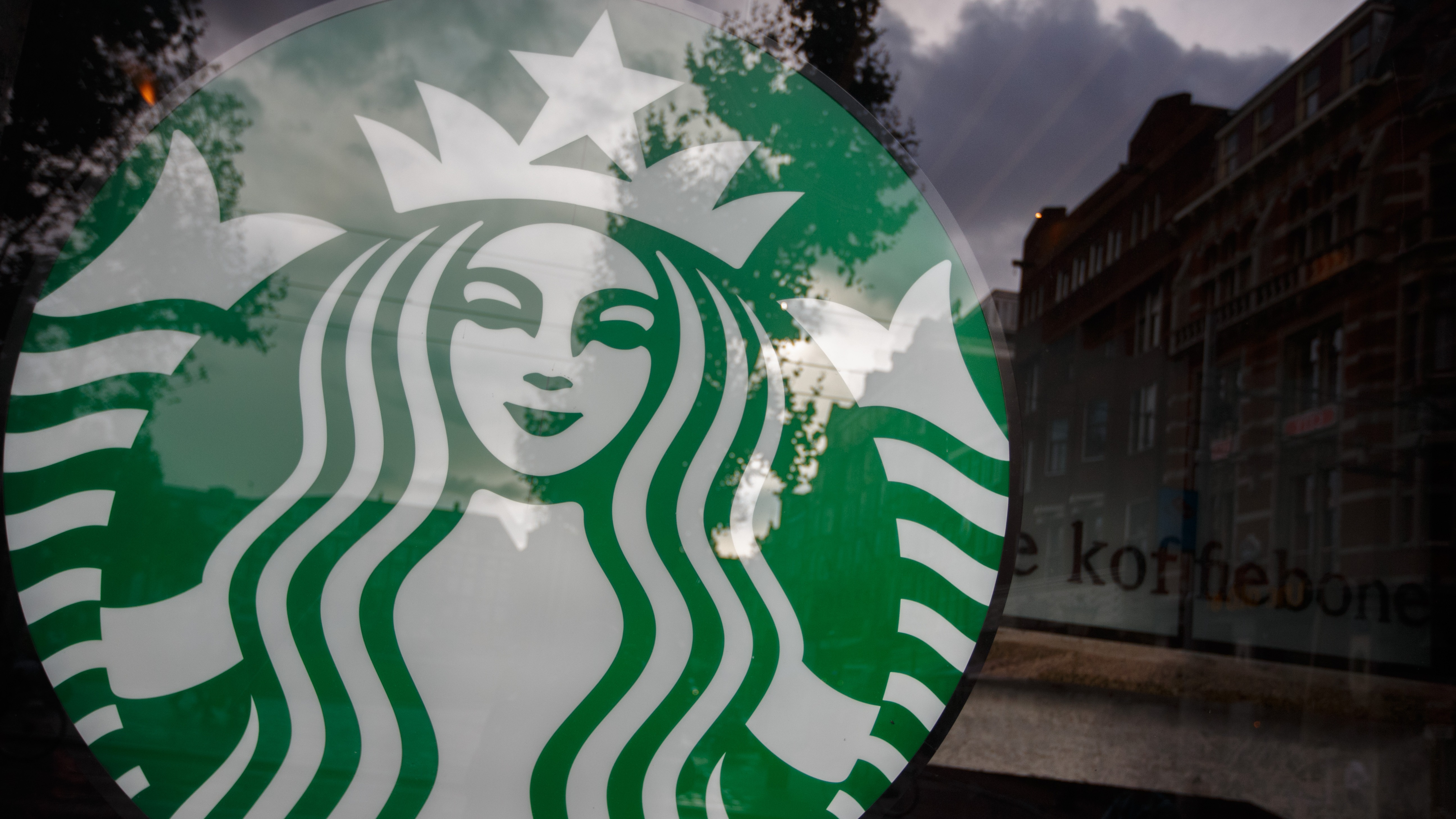 Por qué Starbucks eligió una sirena para su logo? Aquí la historia – El  Financiero