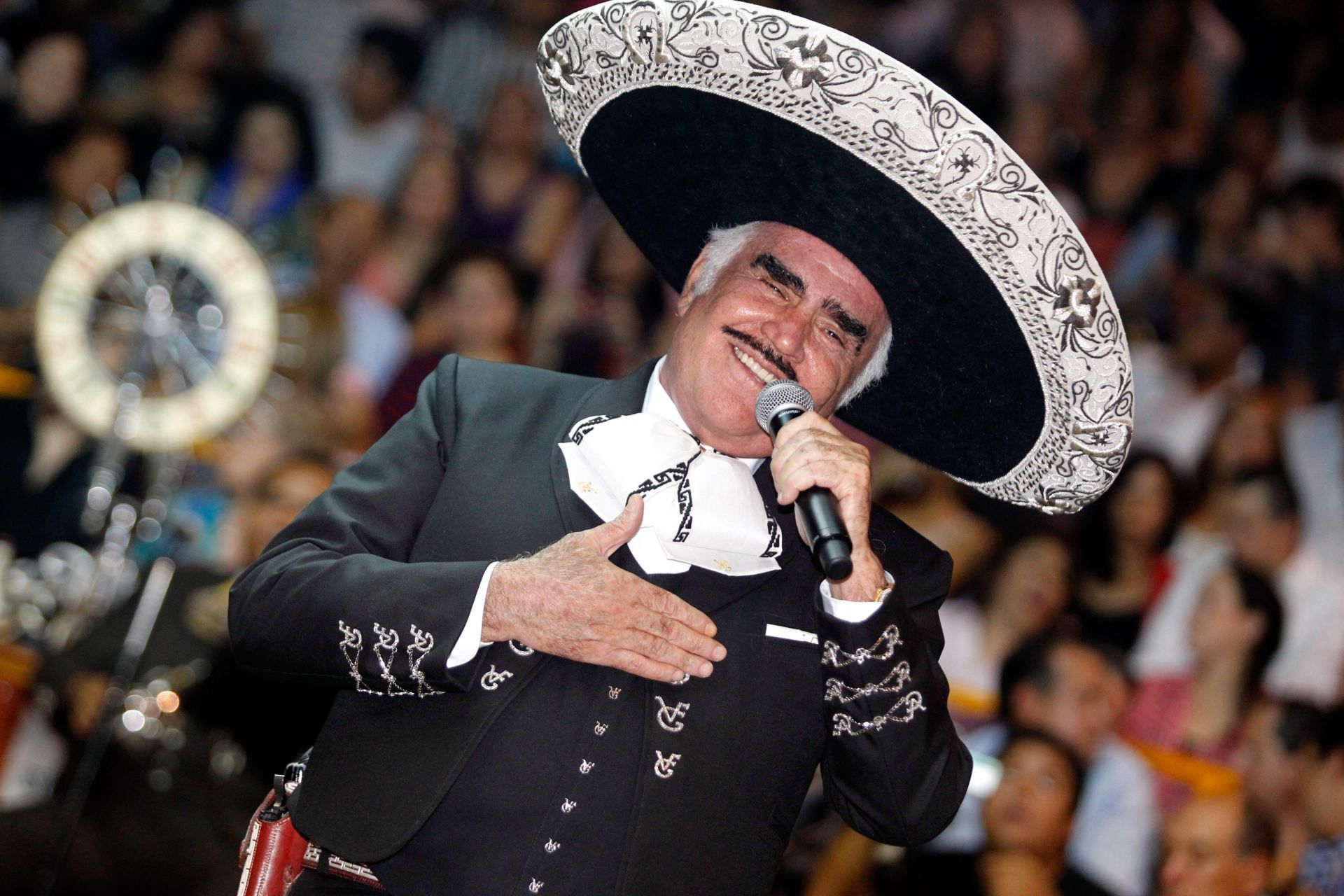 Vicente Fernández: ¿Cómo fue su concierto de despedida en el Azteca? – El  Financiero