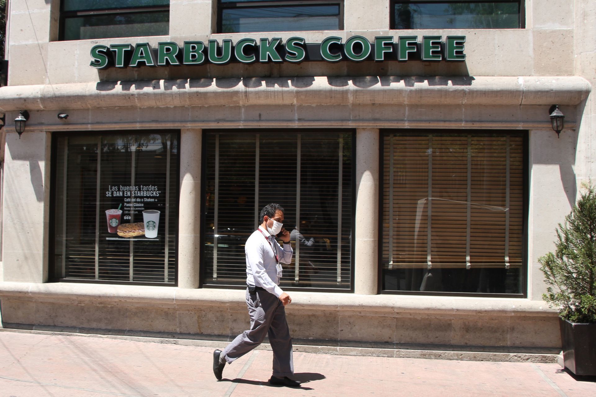 Starbucks - El Financiero