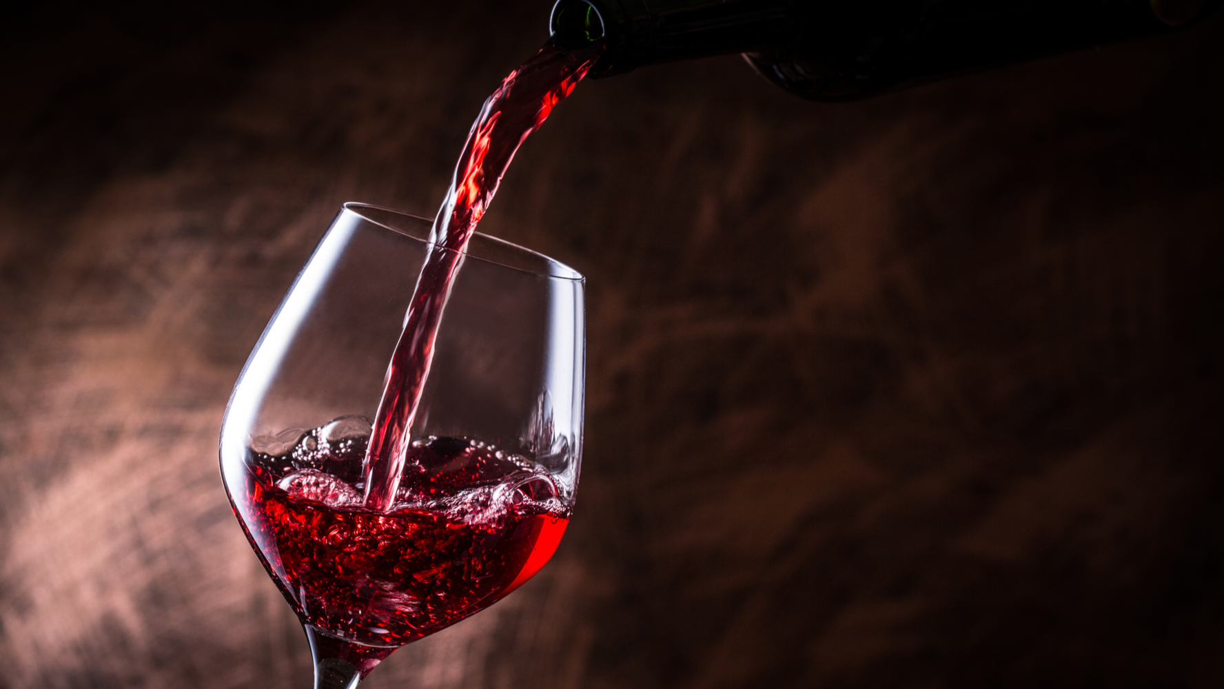 Amantes del vino: un ácido que se encuentra en la bebida podría funcionar como terapia anti-COVID – El Financiero