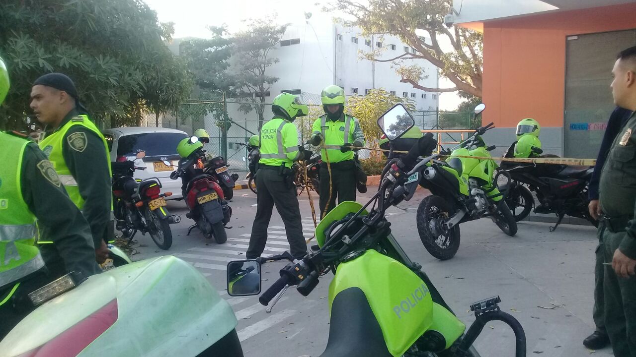 Lanzan granada en estación de Policía de San José: cuatro agentes muertos - ELHERALDO.CO