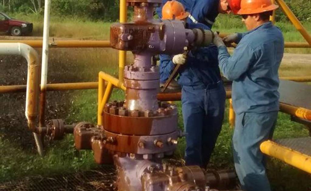 Pemex controla fuga de hidrocarburo en Tabasco