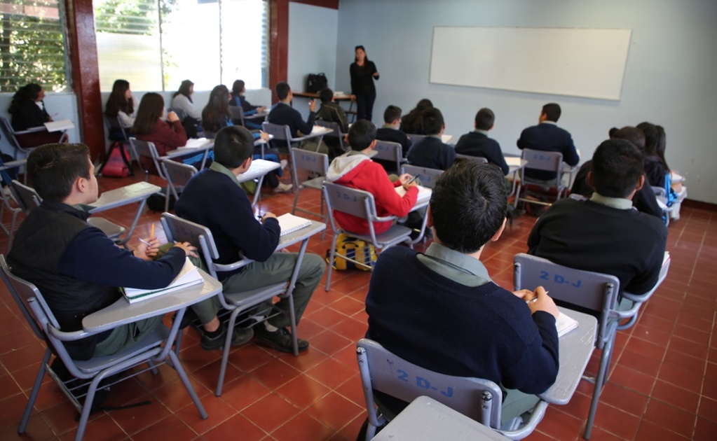 Senadores piden recuperar presupuesto para escuelas de tiempo completo