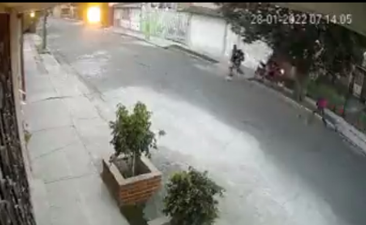 Video. ¡Auxilio! ¡Suenen las alarmas!; hombre logra huir y frustrar asalto en calles del Edomex