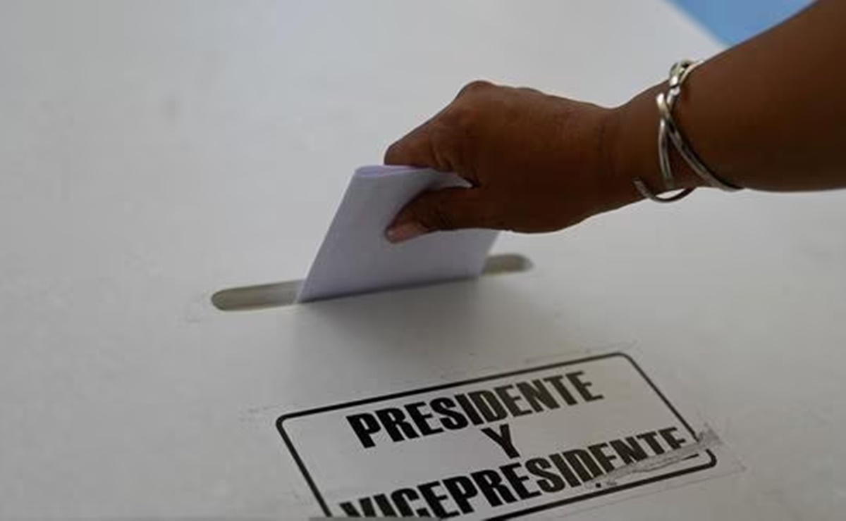 Guatemala abre sus centros de votación para la segunda vuelta por la Presidencia