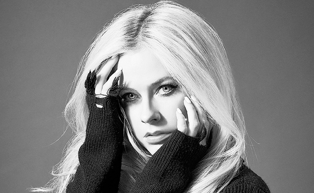 Avril Lavigne supera enfermedad de Lyme con su música