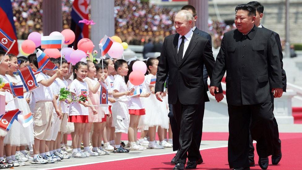 FOTOS: El espectacular recibimiento de Kim Jong-un, líder de Corea del Norte, a Vladimir Putin