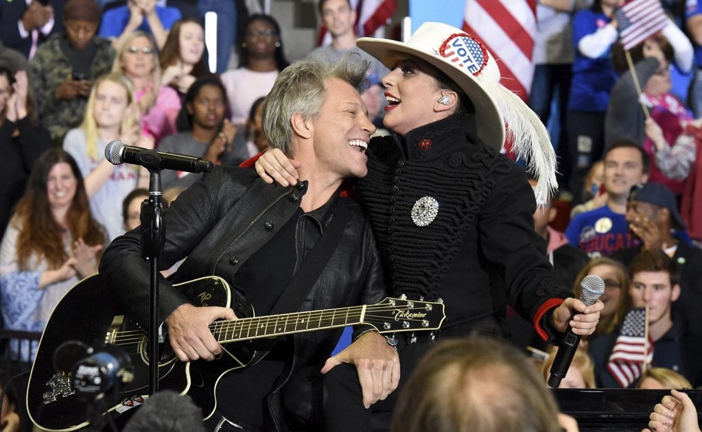 Lady Gaga y Bon Jovi cantan a favor de Hillary Clinton