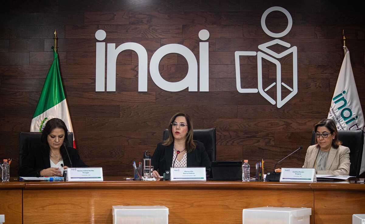 Pleno del INAI acata órdenes judiciales y sesiona de manera extraordinaria para atender recursos de personas amparadas