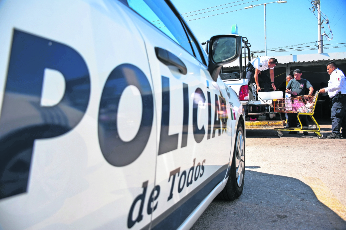 Retención de combustible para patrullas de policías de Campeche es una acción ilegal, asegura candidato 