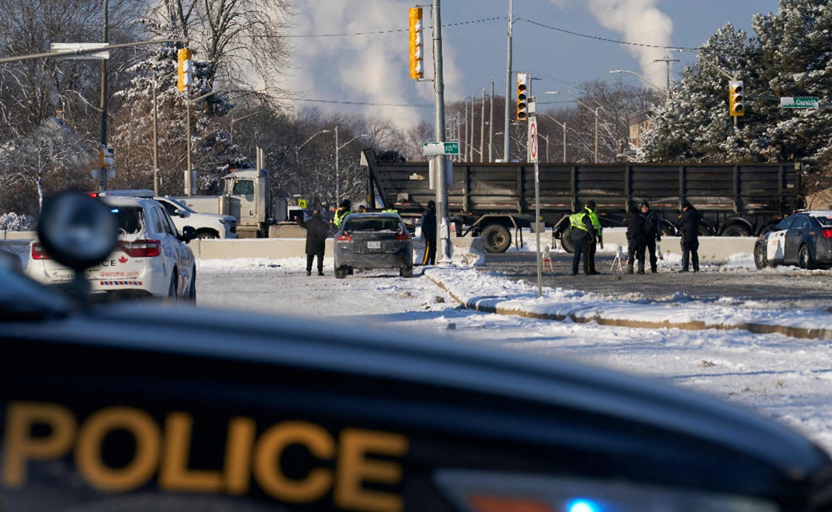 Detienen en Canadá a un grupo de manifestantes con armas de fuego