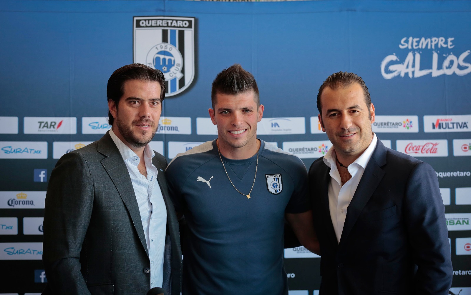 Volpi firma contrato con Gallos por tres años