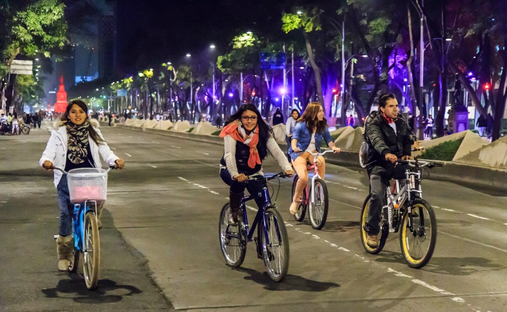 Semovi concluye con éxito el segundo Paseo Nocturno “Muévete en Bici”