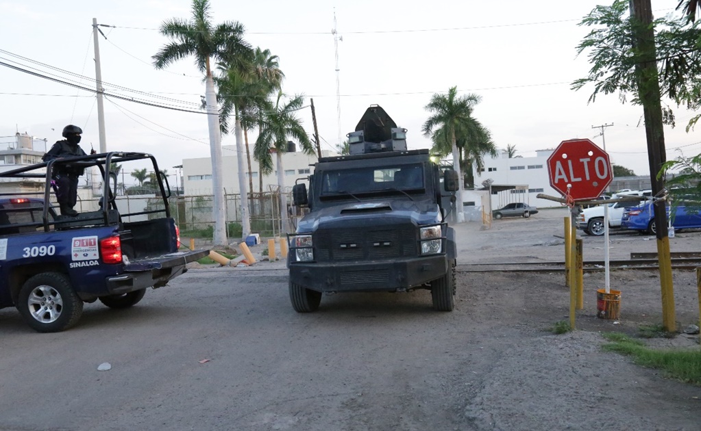 Custodios de penal de Sinaloa exigen mejoras salariales