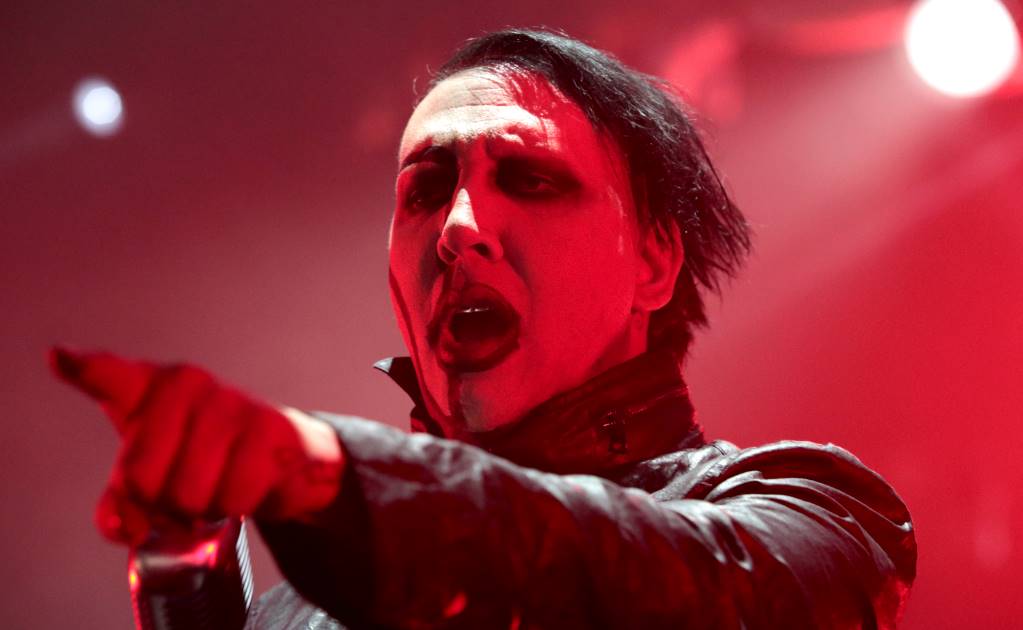 Marilyn Manson se lesiona en pleno show