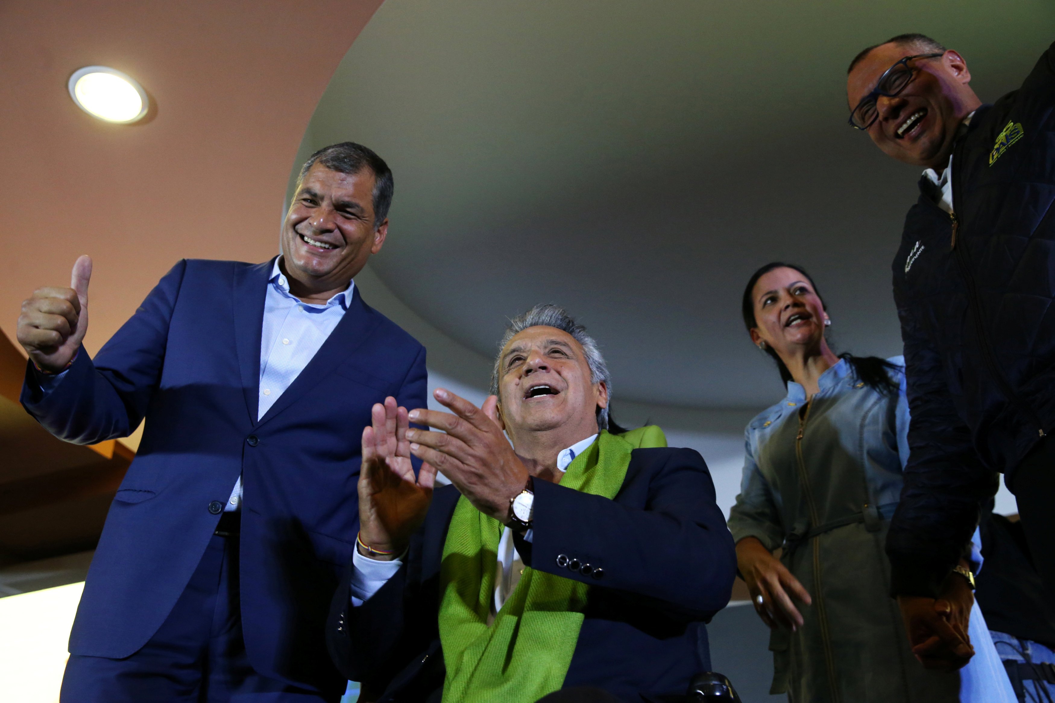 Aventaja oficialista Moreno elecciones presidenciales de Ecuador