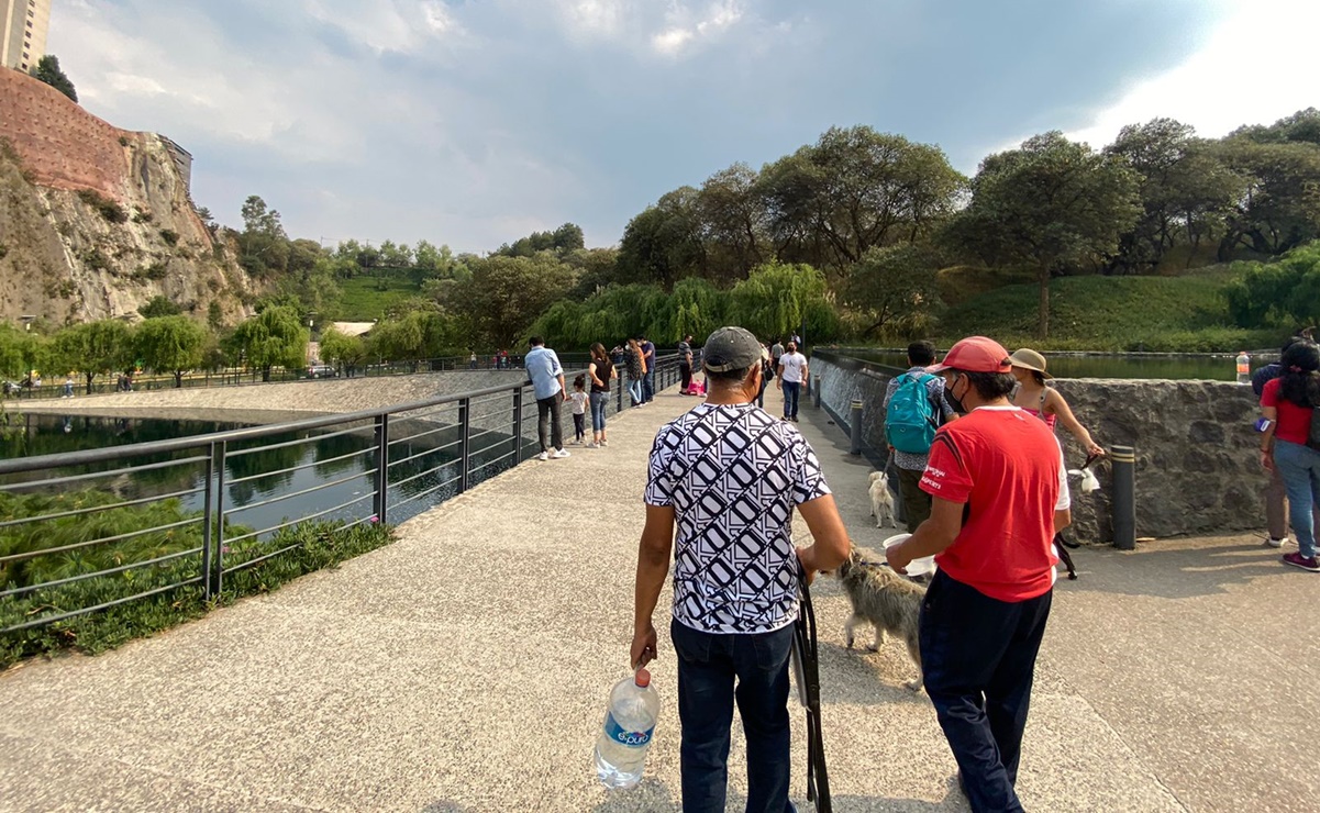 Paseantes abarrotan el Parque la Mexicana en CDMX; crece 50% afluencia en Semana Santa