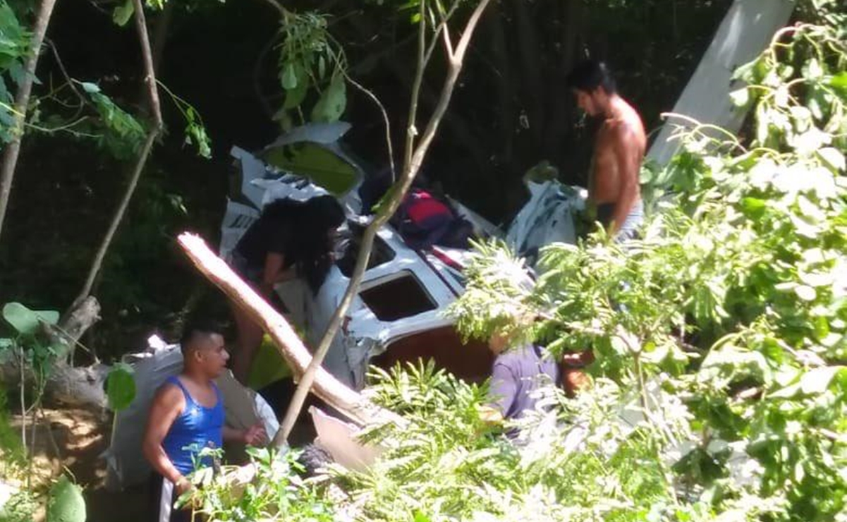 Se desploma avioneta en Puerto Escondido; reportan seis heridos