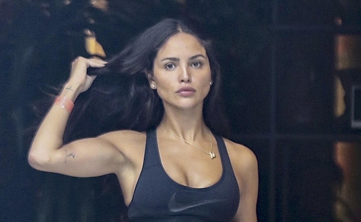 Eiza González luce su abdomen imposible con el atuendo deportivo perfecto en LA