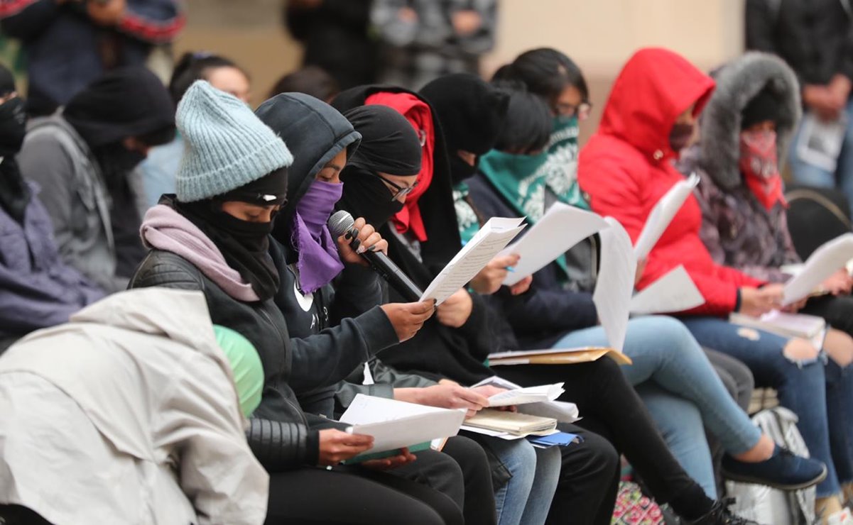 UAEMéx y feministas actualizarán protocolo contra acoso y hostigamiento