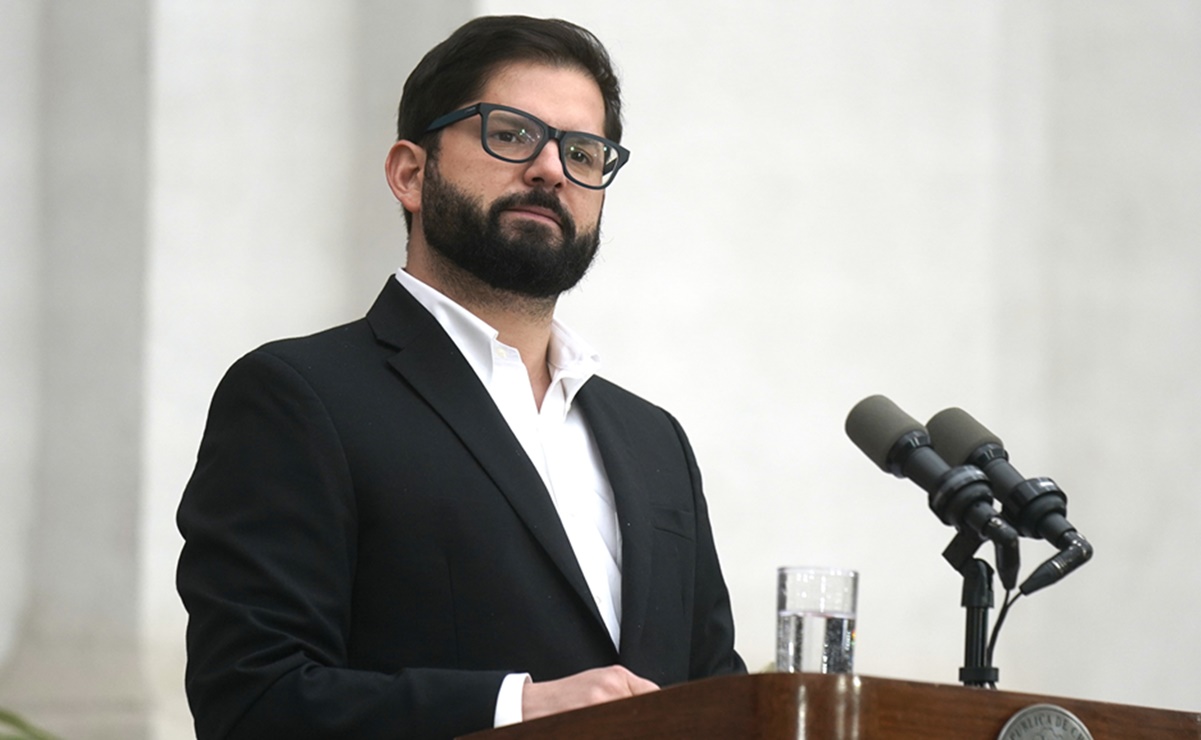 Gabriel Boric defiende a embajadora designada en México, ante acusaciones de "amiguismo"