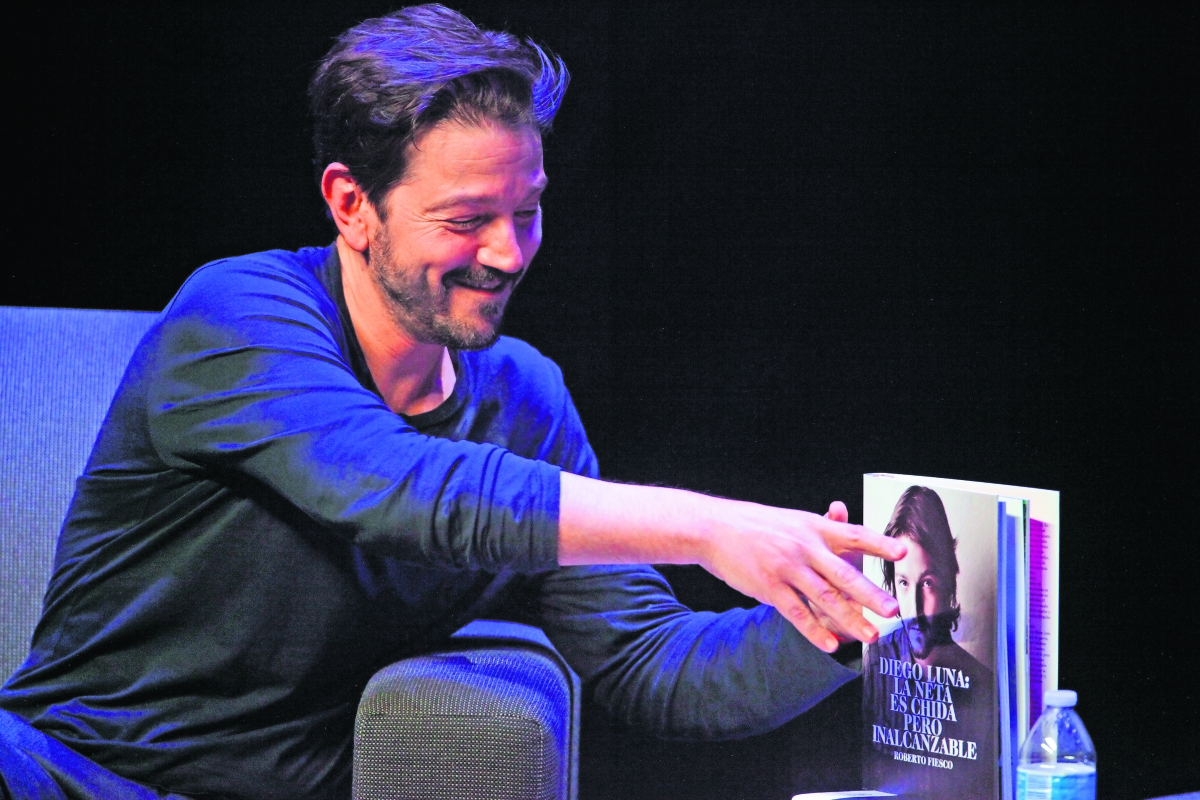 Diego Luna hace de su vida un libro: “La neta es chida”