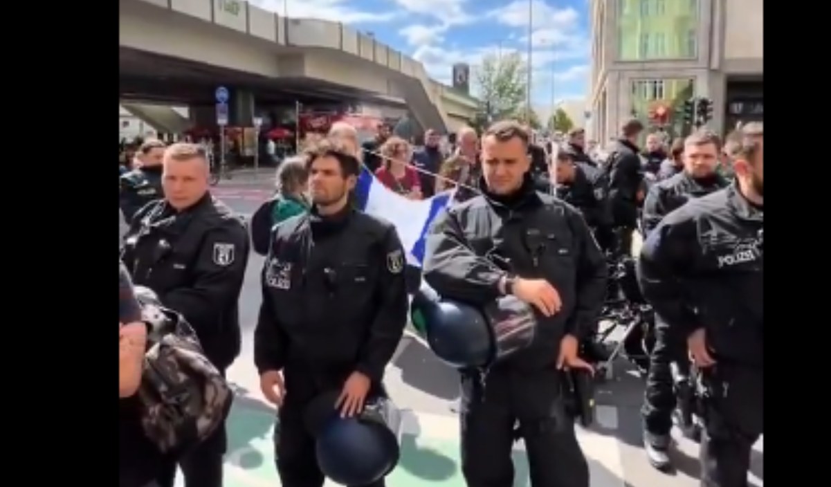 Policía alemana detiene a 8 personas durante desalojo de manifestación propalestina en Berlín