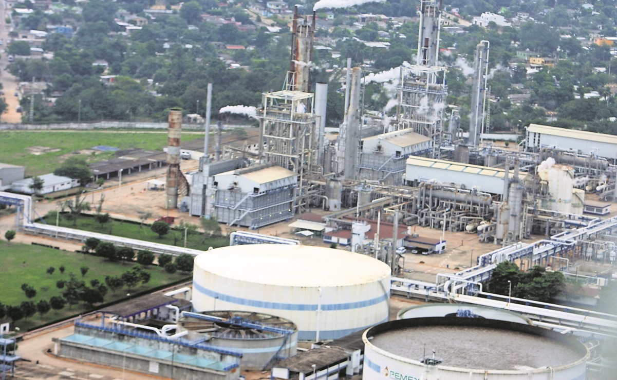 4T evalúa importar crudo para refinería de La Cangrejera
