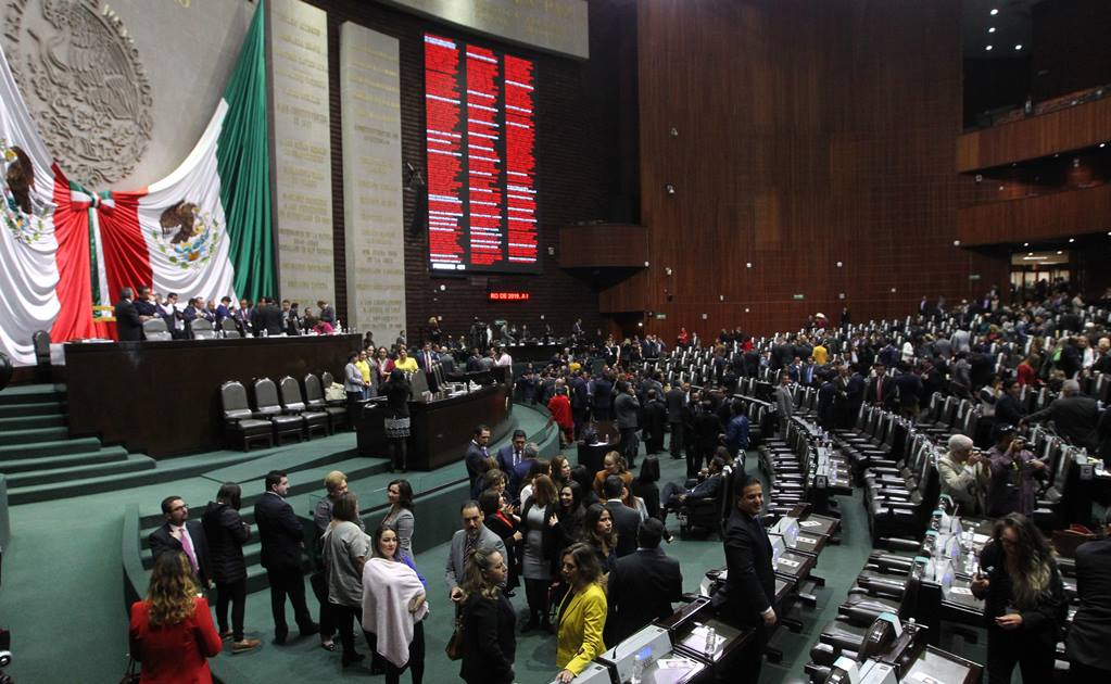 En Congreso debaten caída de superpeso; advierten posible “nuevo error de diciembre”