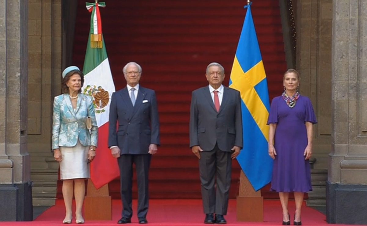 AMLO da la bienvenida en Palacio Nacional a los reyes de Suecia, Carlos XVI Gustavo y Silvia