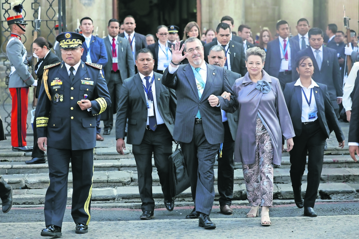 Guatemala: Arévalo, camino cuesta arriba