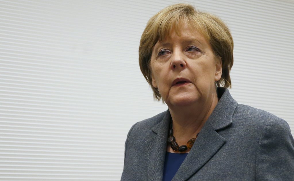 Merkel avala uso de aviones y fragata en lucha contra EI