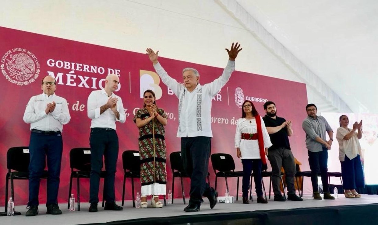 AMLO: "Se robaban todo, me quedé sorprendido al ver las transas que se hacían en el gobierno"