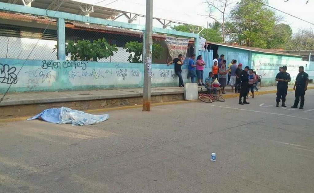 Asesinan a padre de familia frente a primaria en Oaxaca