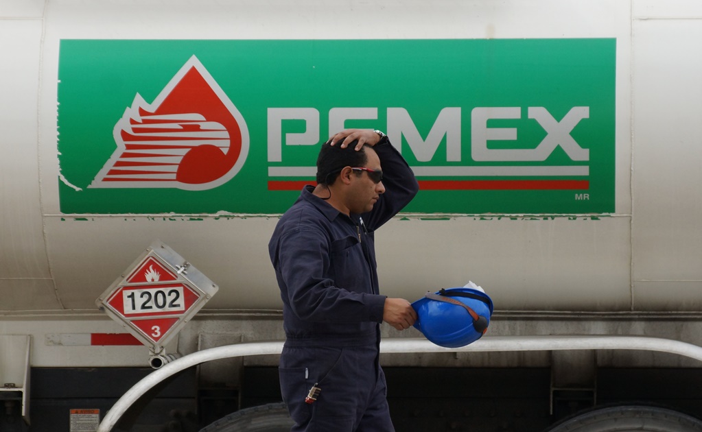 Cada mexicano tendría que pagar 33 mil 437 pesos para pagar la deuda de Pemex, CIEP