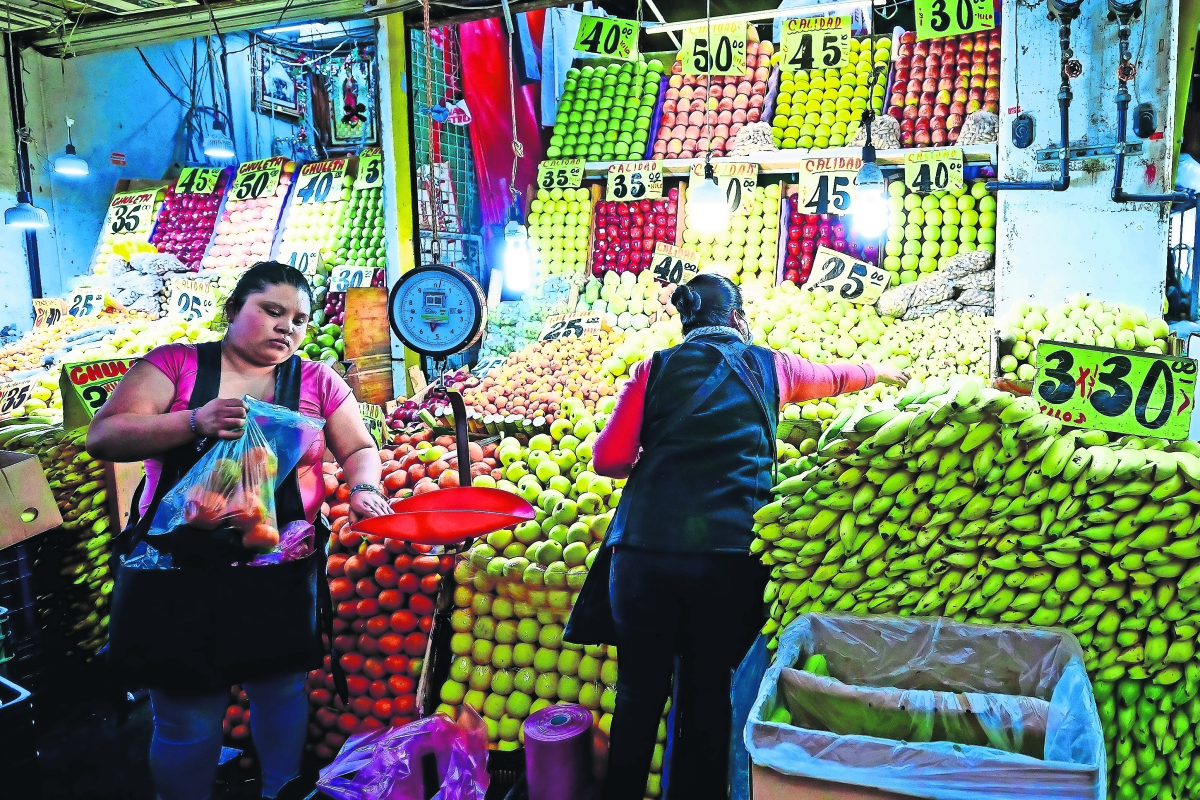 Inflación anual llega a 4.44% y liga nueve quincenas a la baja