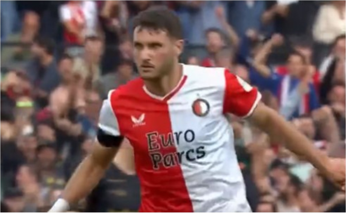 VIDEO: Santiago Giménez sigue en plan grande, anota golazo en la victoria del Feyenoord