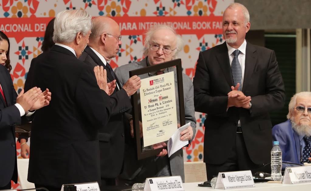 Norman Manea recibe el premio FIL Guadalajara