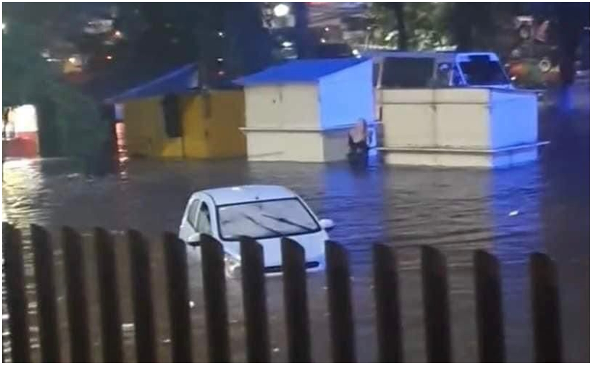 Intensas lluvias provocan afectaciones en casas y vialidades de Atizapán de Zaragoza