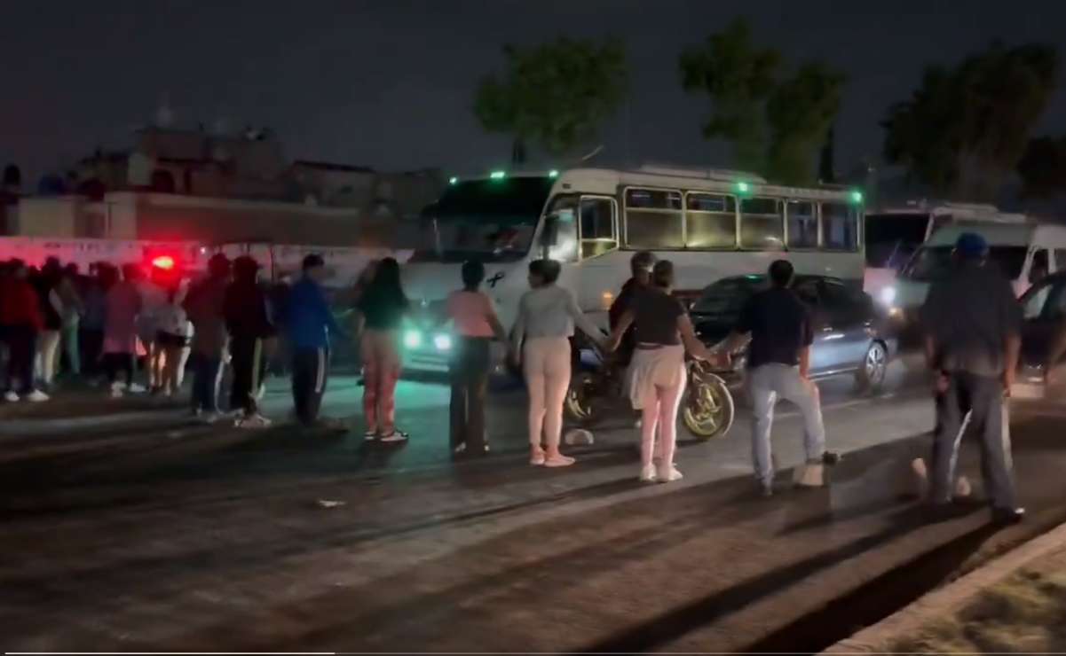 Habitantes de Ecatepec bloquean carretera Texcoco-Lechería por desabasto de agua potable