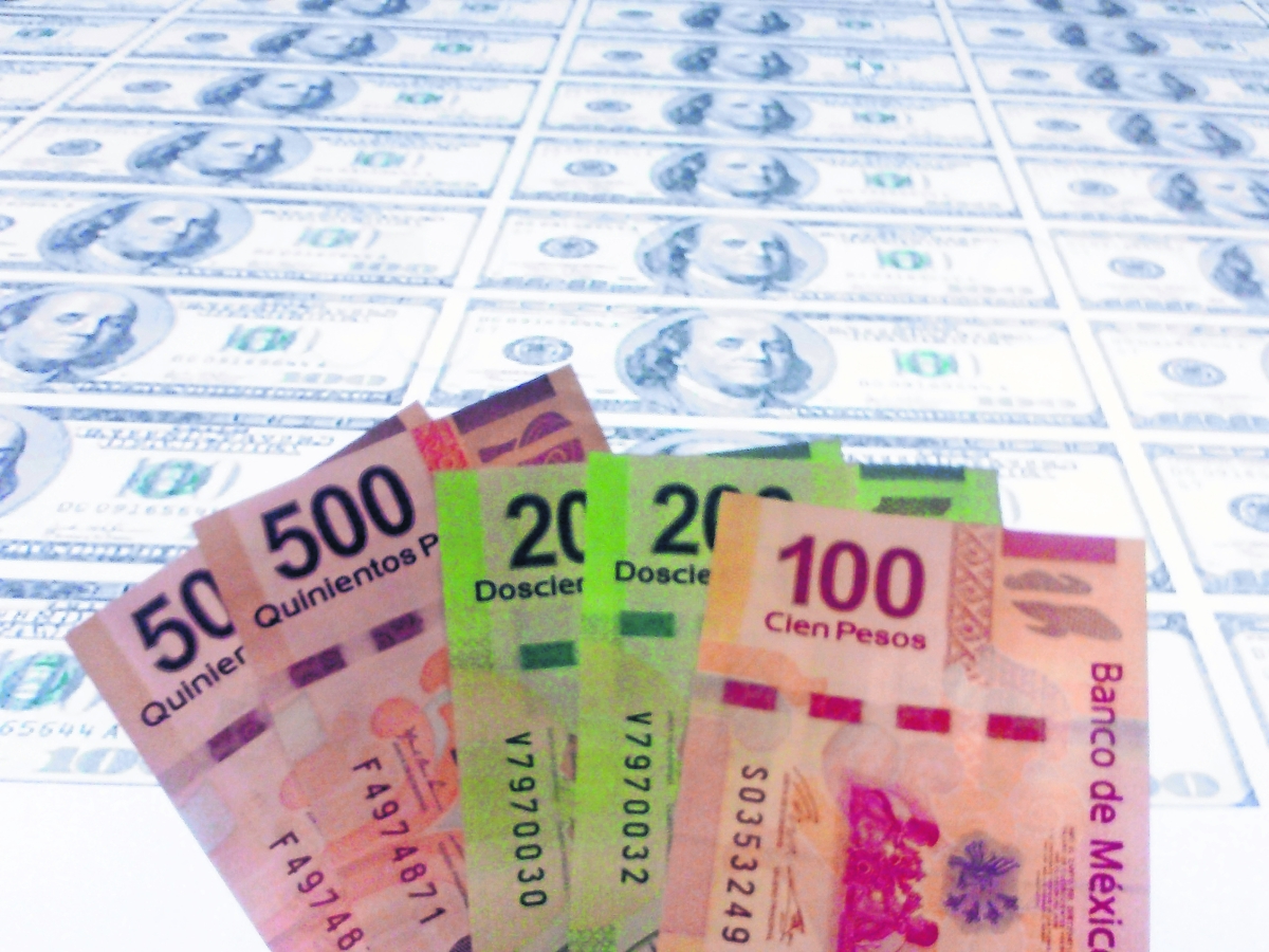 Superpeso toca mínimo pese a posible baja de tasas en México 