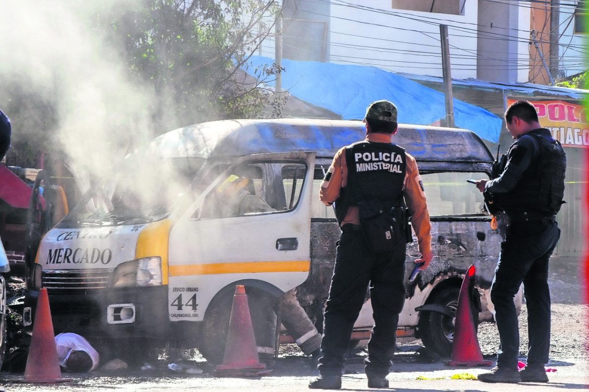 Atacan base de transporte público en Acapulco; matan a 4