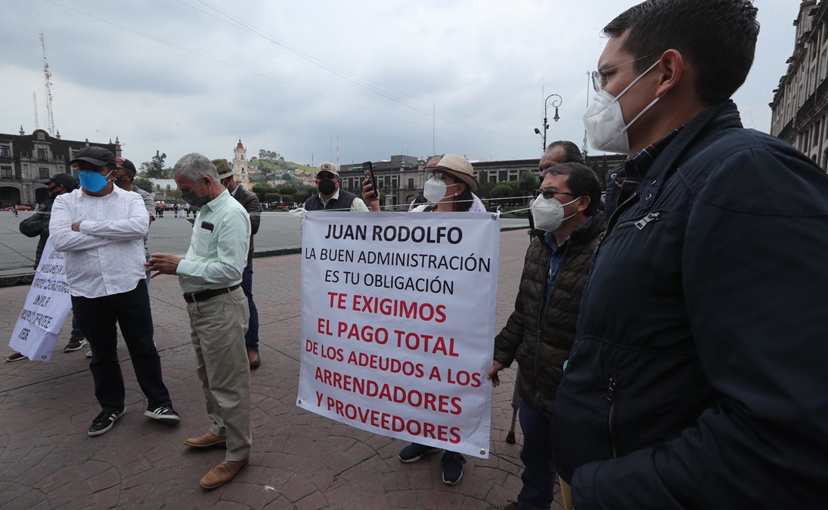 Proveedores y arrendatarios de Toluca vuelven a manifestarse en demanda de pagos 