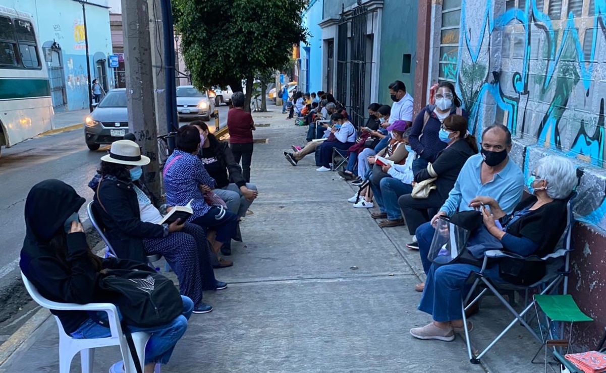 Incertidumbre, esperanza y canciones; así se vive en Oaxaca la espera por la vacuna Covid-19