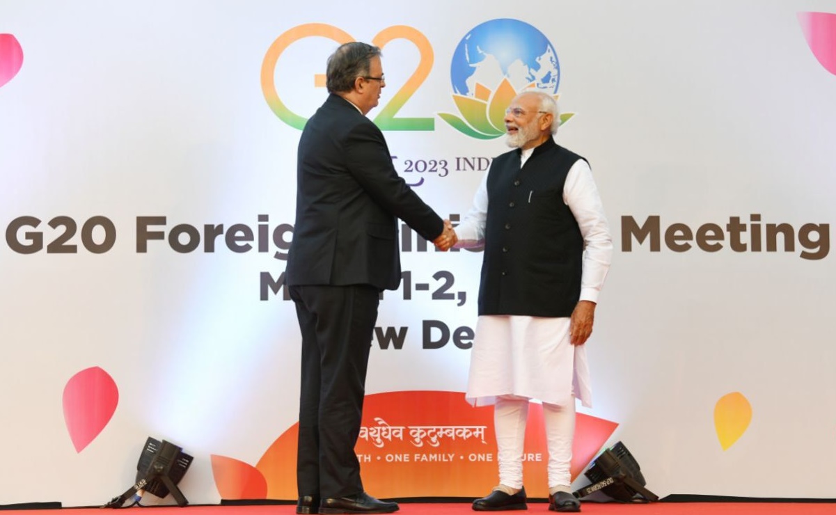Marcelo Ebrard saluda al primer ministro de India de parte de AMLO 